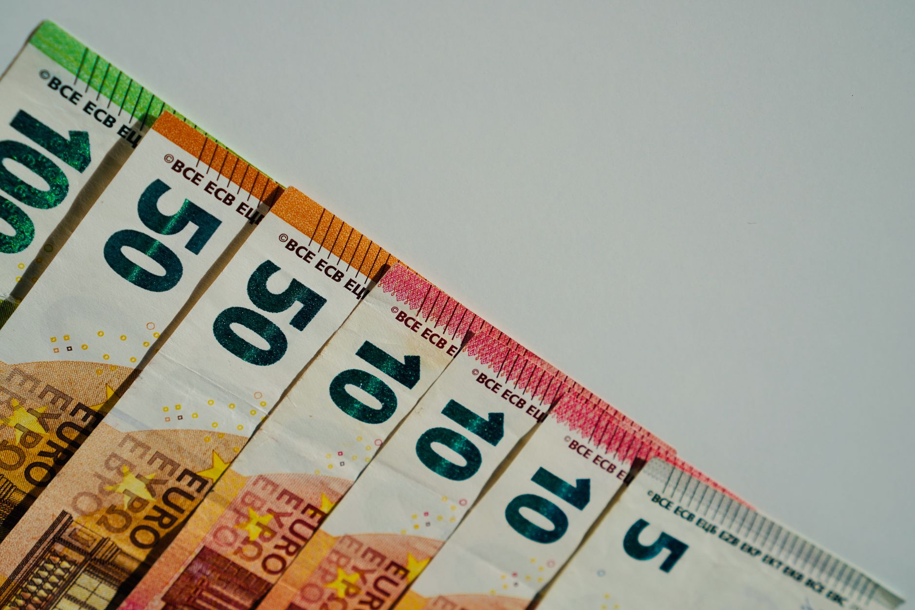 10 eurų. Pexels nuotr